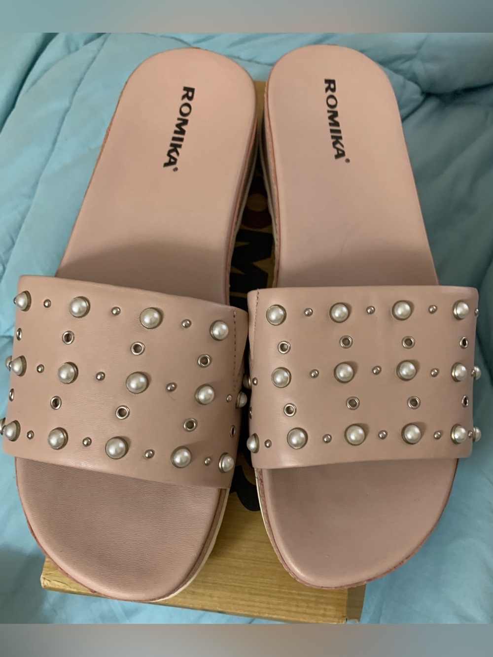 Romika Women’s Blush pink pearl-Stud Slide Sandals